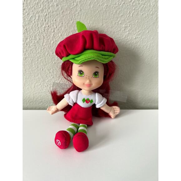 Strawberry Shortcake Soft Body Doll Hasbro 2008 6 Inch - Picture 1 of 6